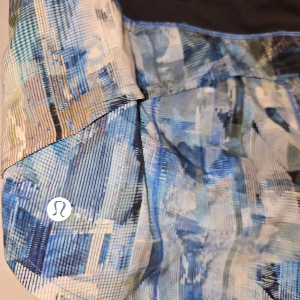 Lululemon Speed Up Short 8 Women Blue Black Abstract Print Running Athletic 2.5